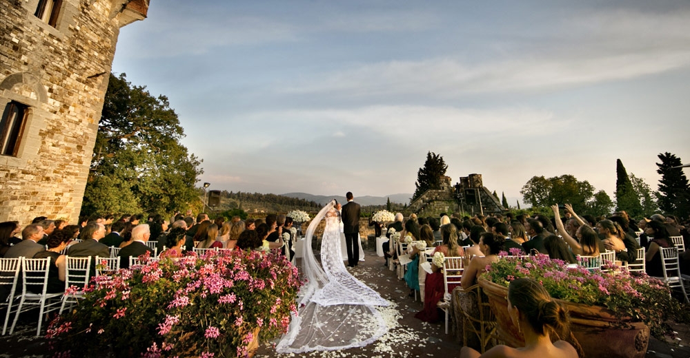 10 Interesting Italian Wedding Traditions You Want To Know