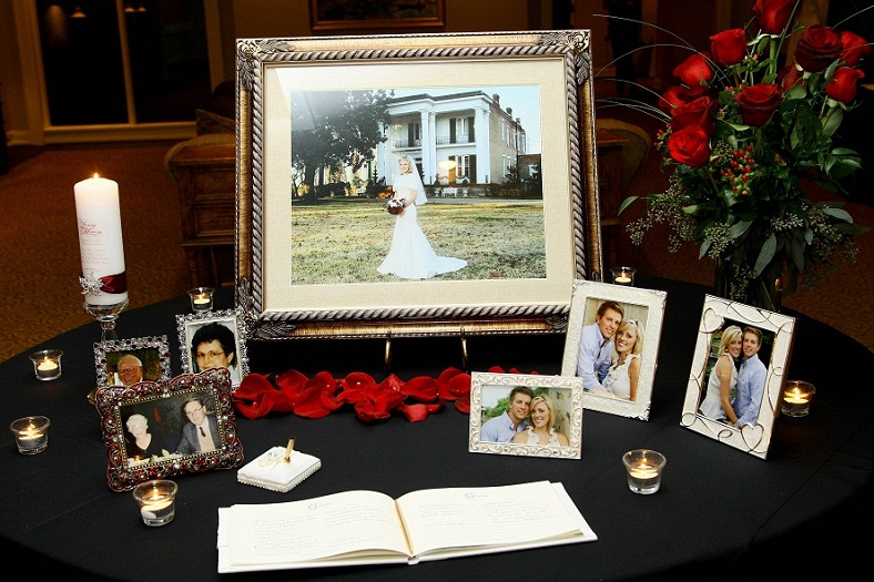 20 Great Ways to Honor Deceased Parent at Wedding EverAfterGuide