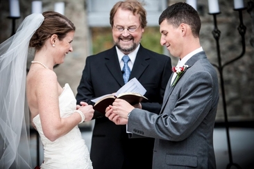 20 Nontraditional Wedding Processional Songs Everafterguide Don 39 T Make These Music Mistakes At Your Wedding