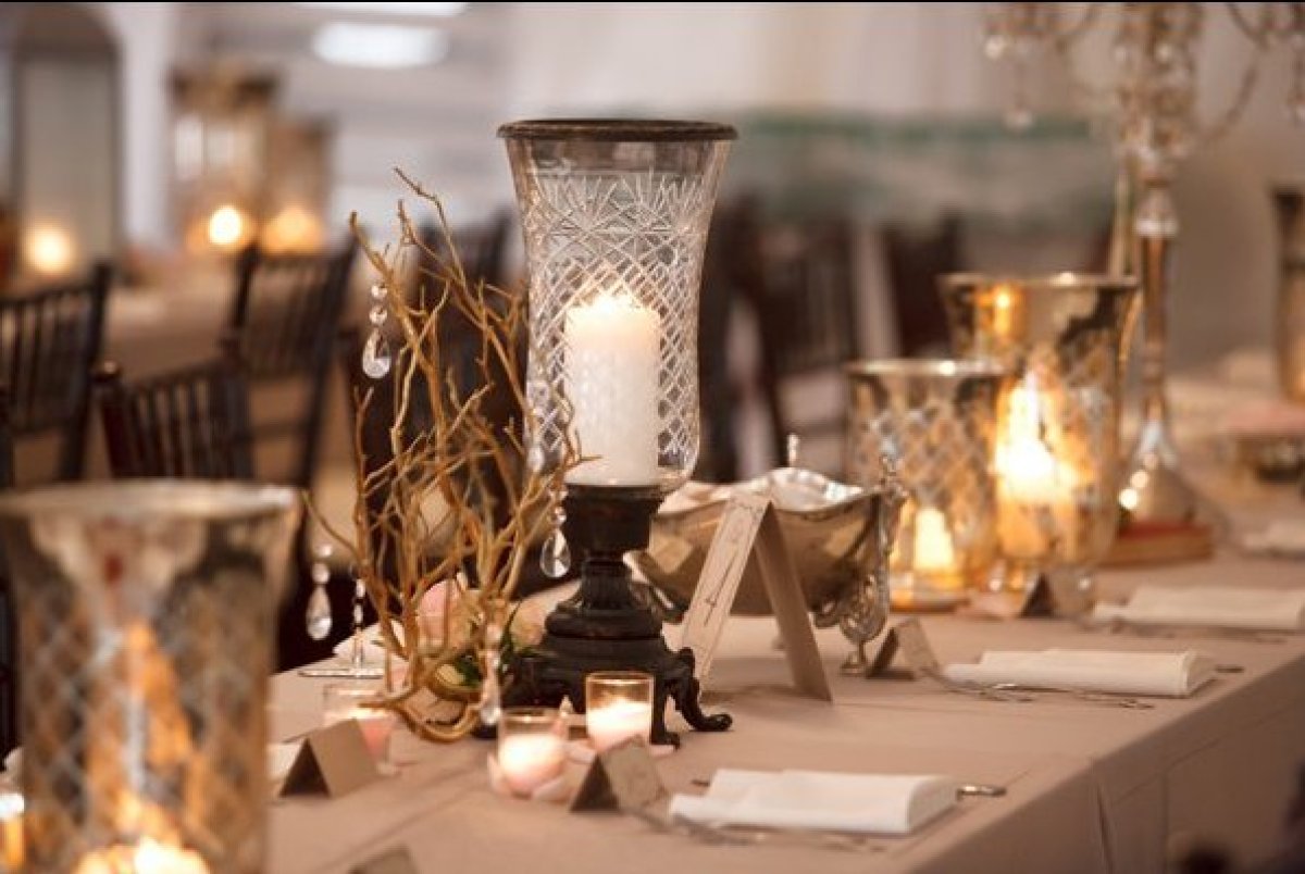 For Modern Brides: 25 Fabulous Wedding Centerpieces Without Flowers