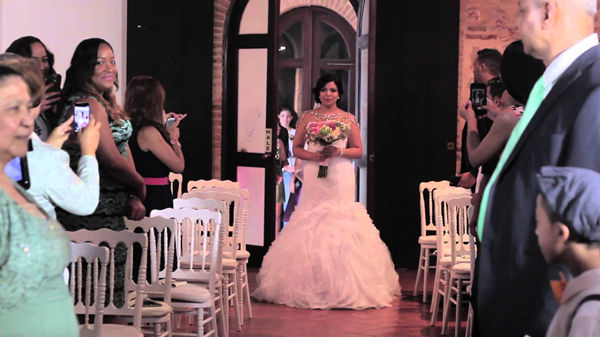 Ideas For Wedding Processional And Recessional Music Decorating Unusual Wedding Photos Making An Entrance
